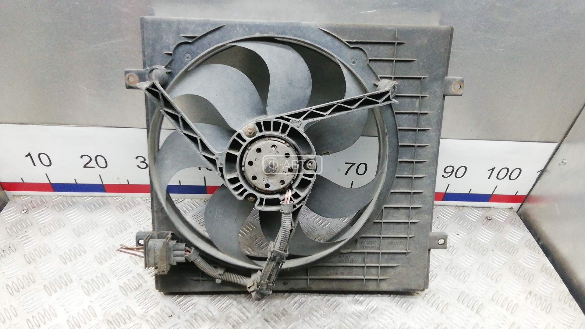 Вентилятор радиатора основного Volkswagen Bora купить в Беларуси