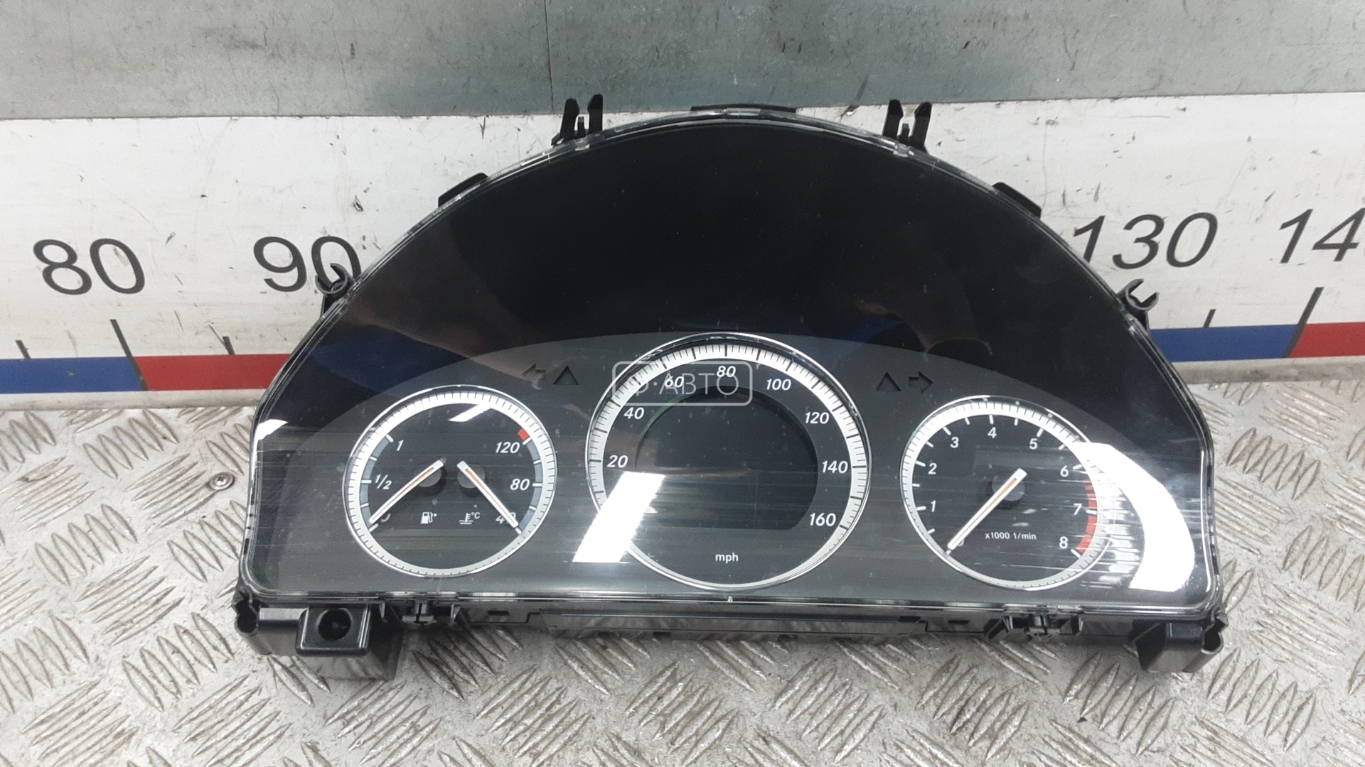 Щиток приборов (приборная панель) - Mercedes C W204 (2008-2015)