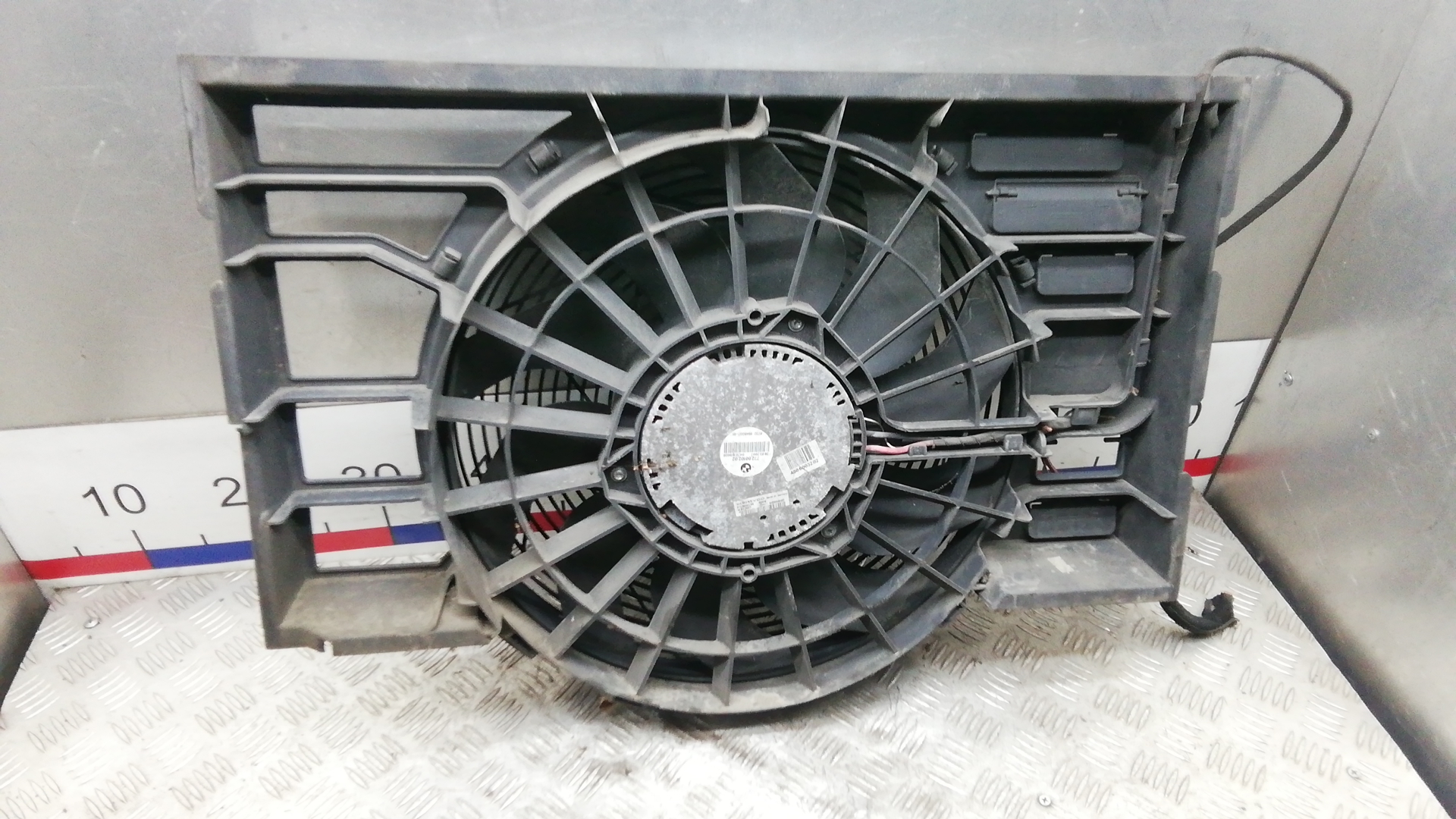 Вентилятор радиатора основного BMW 7-Series (E38) купить в России