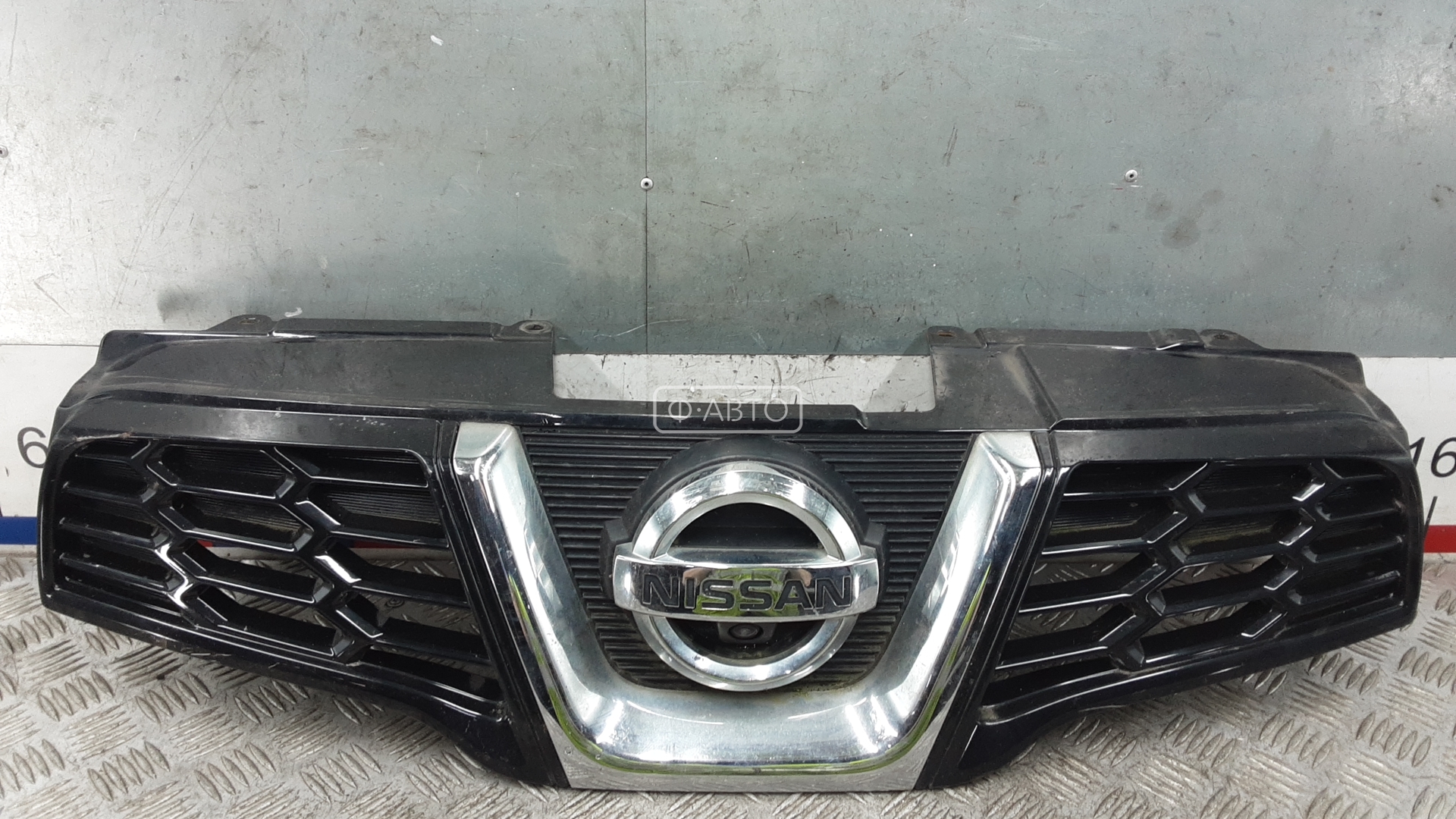 Решетка радиатора (капота) - Nissan Qashqai J10 (2006-2014)