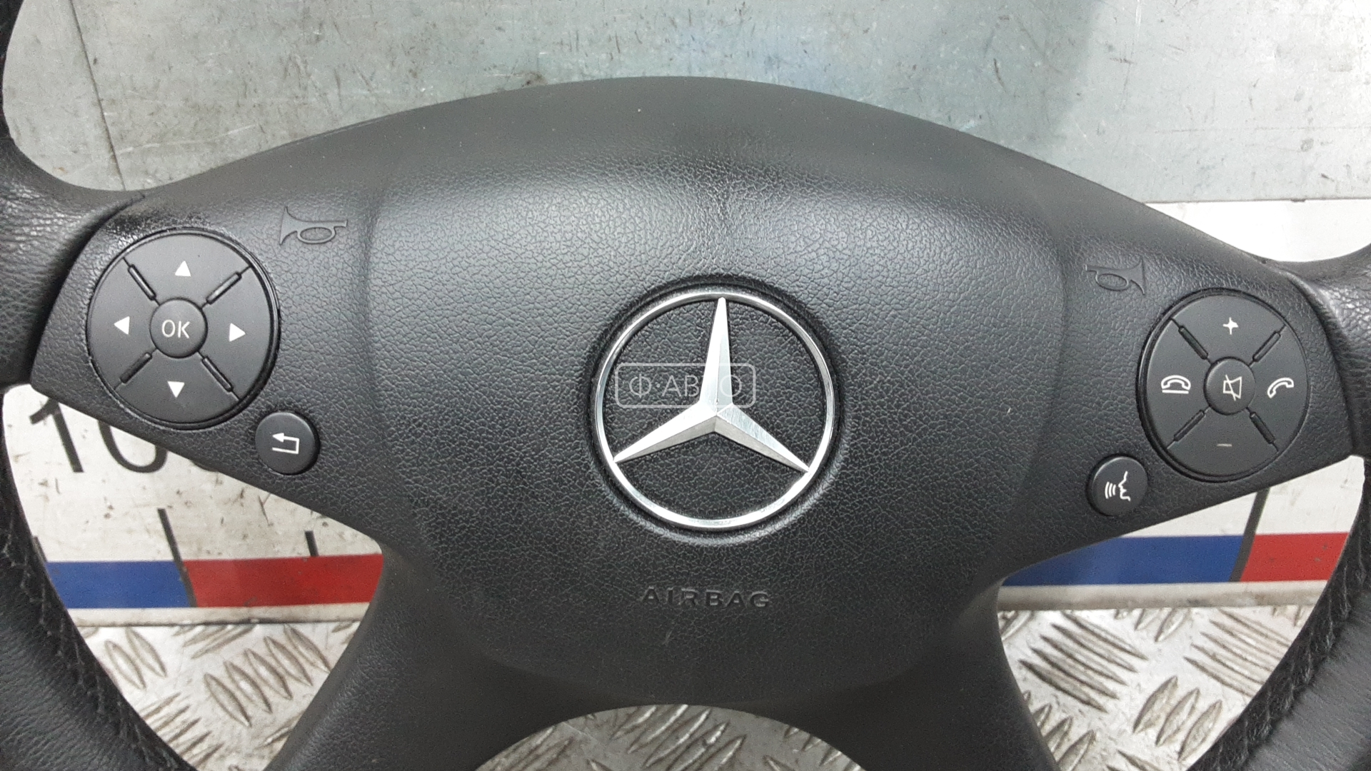 Руль Mercedes C-Class (W204) купить в России