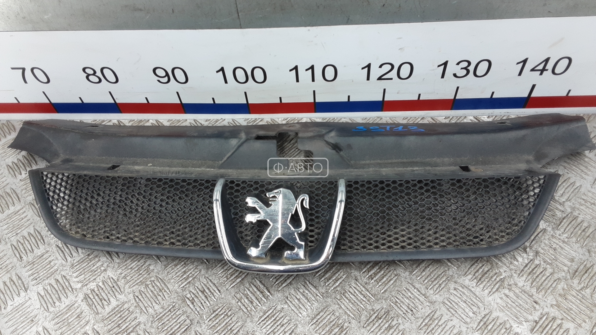 Решетка радиатора Peugeot 406 купить в России