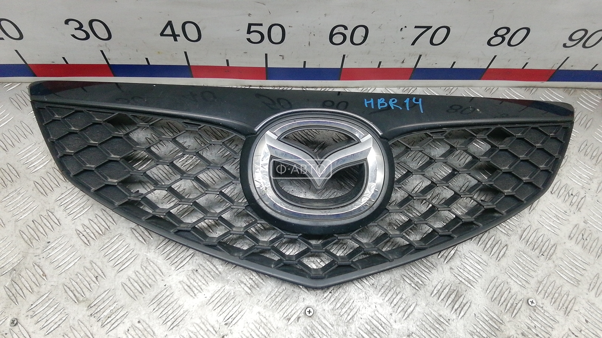 Решетка радиатора (капота) - Mazda 3 BK (2003-2009)