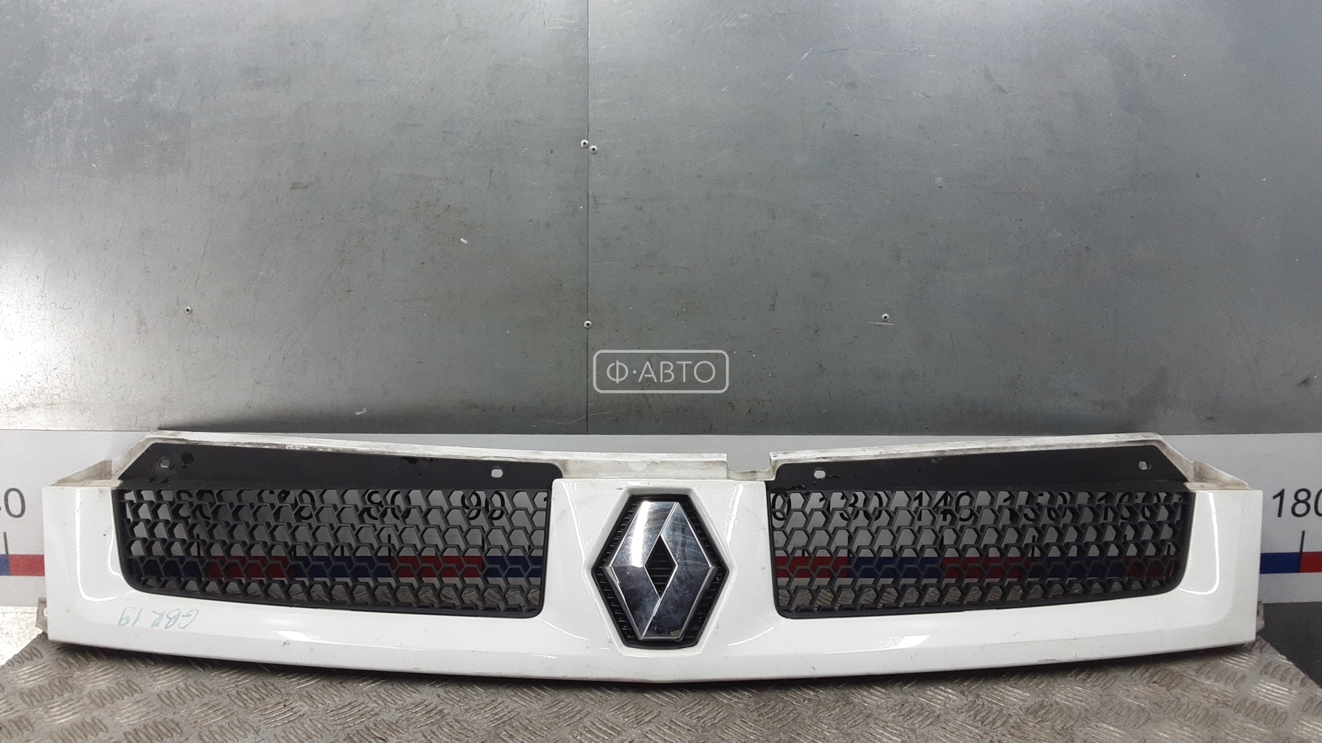 Решетка радиатора (капота) - Renault Master 2 (1997-2010)