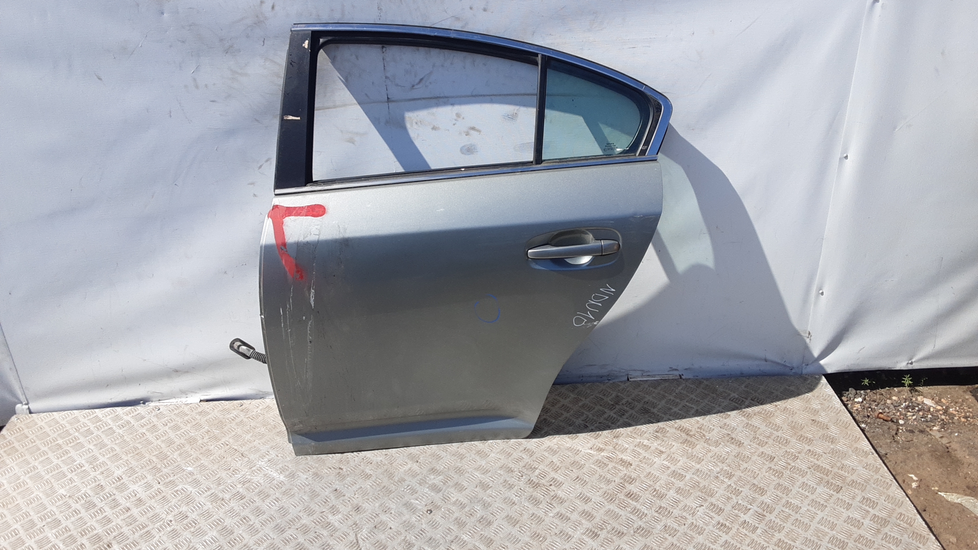 Дверь задняя левая Toyota Avensis 1 (T220) купить в России