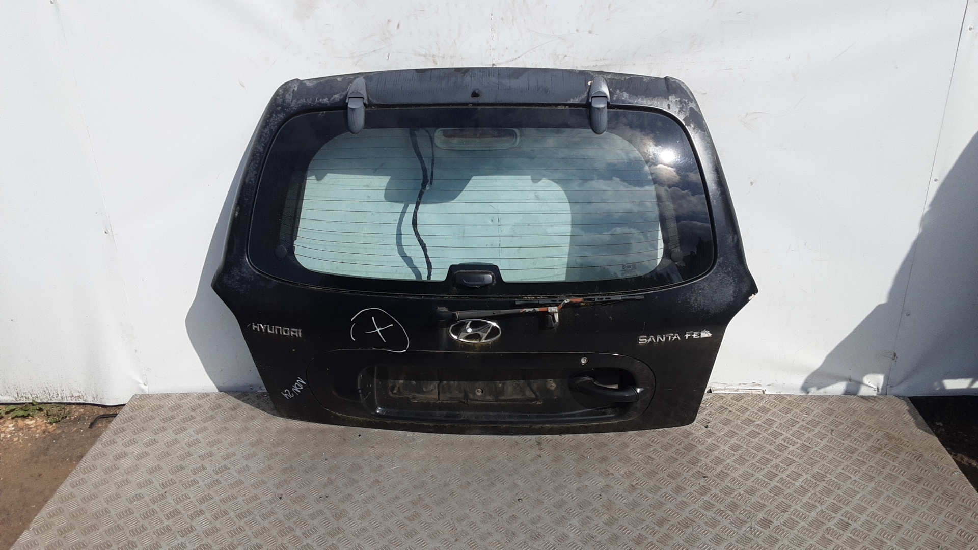 Крышка багажника - Hyundai Santa Fe (2000-2006)