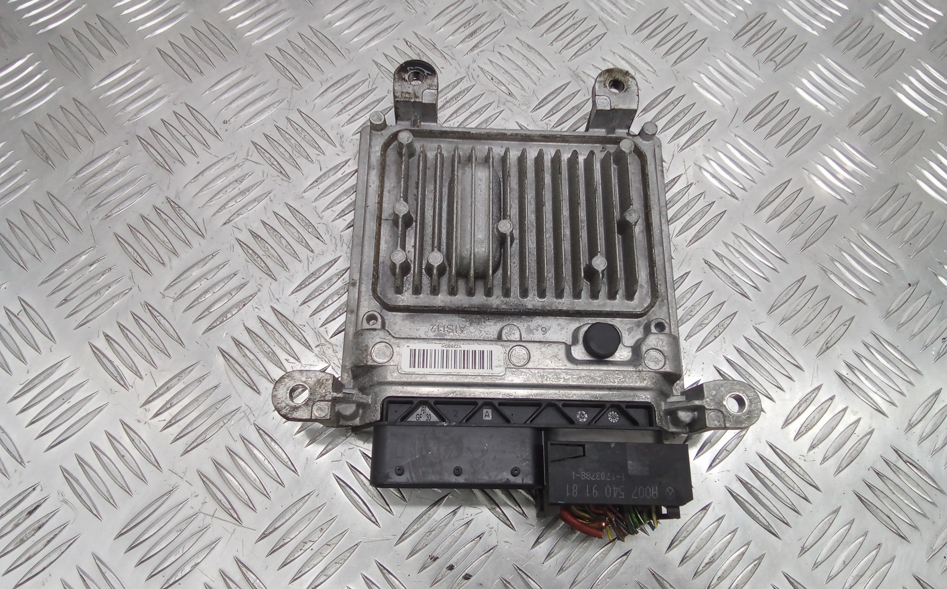 Блок управления ЭБУ (двигателя) - Mercedes E W212 (2009-2013)