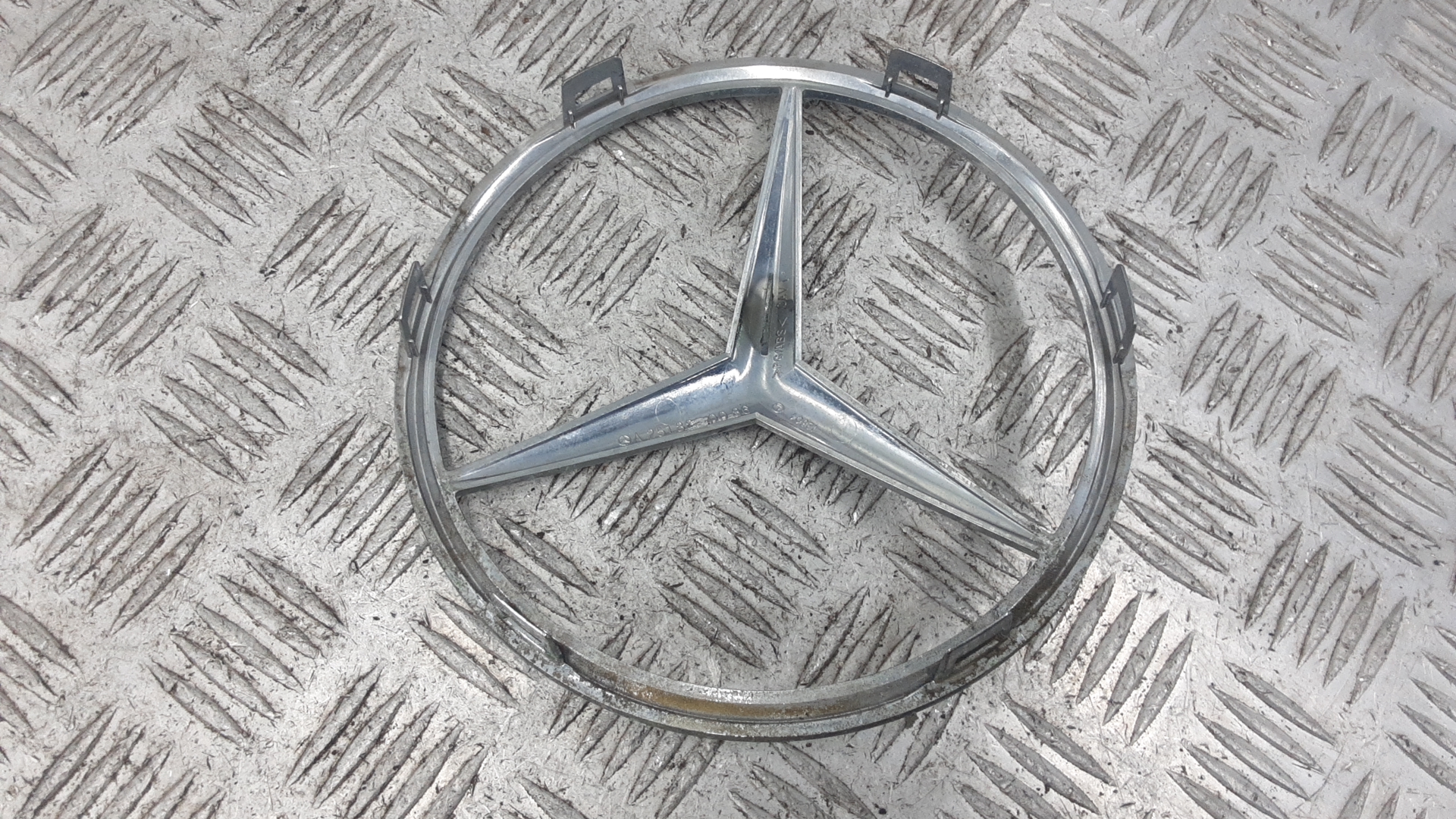 Эмблема (значок) Mercedes R-Class (W251) купить в России