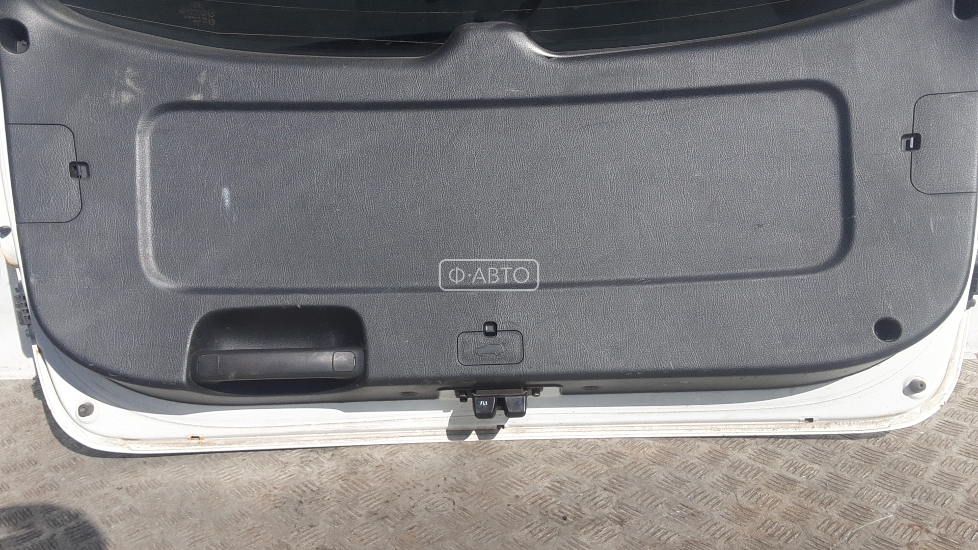 Крышка (дверь) багажника Kia Sorento 1 купить в России