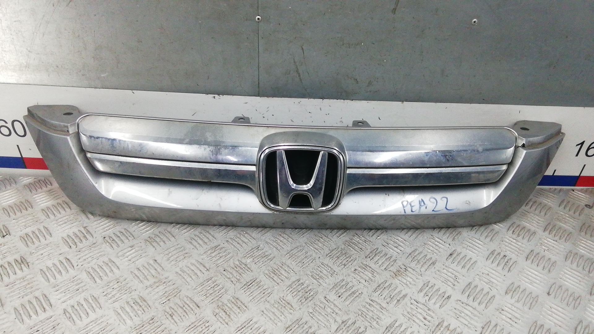 Решетка радиатора (капота) - Honda CR-V (2007-2017)