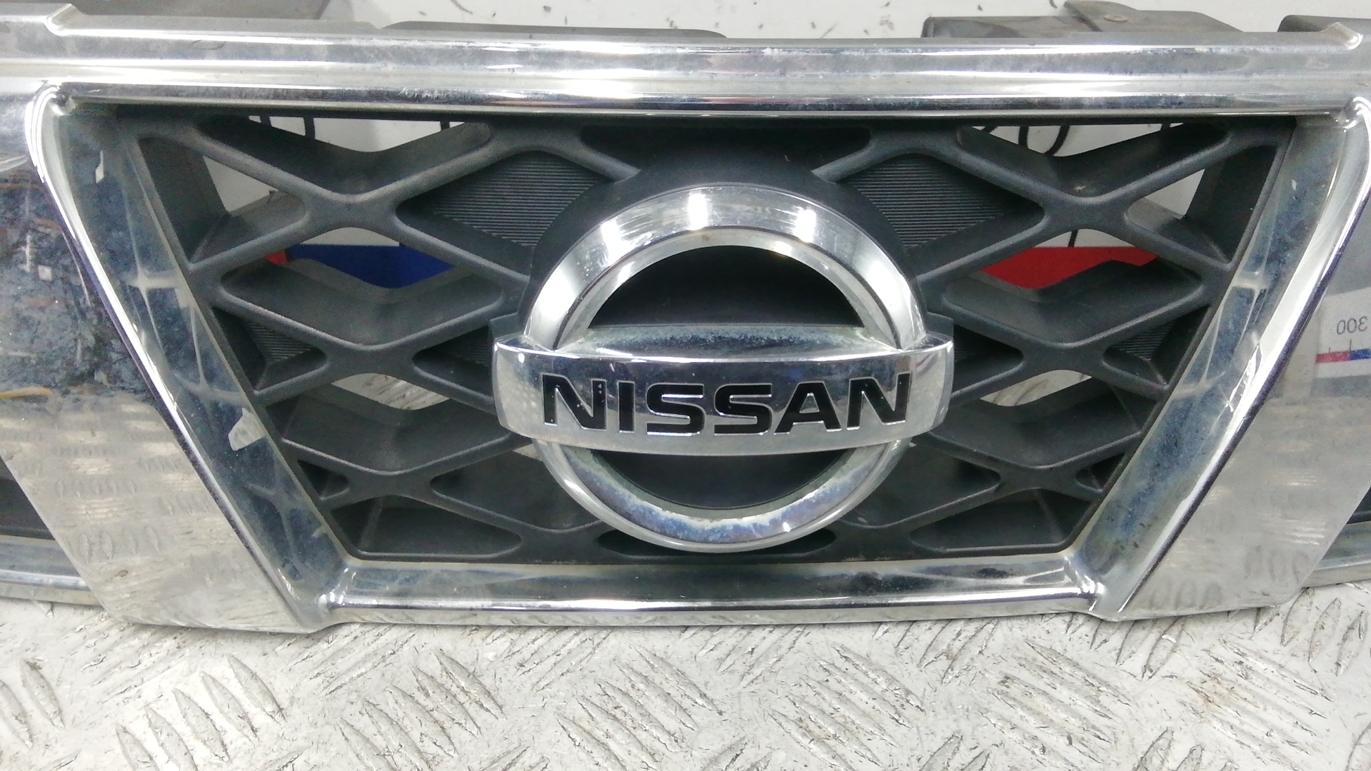 Решетка радиатора Nissan X-Trail T30 купить в России