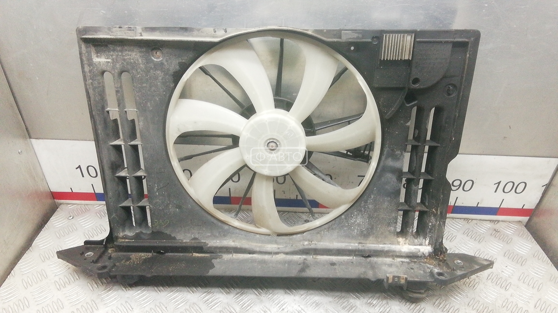 Вентилятор радиатора основного Toyota Avensis 1 (T220) купить в России