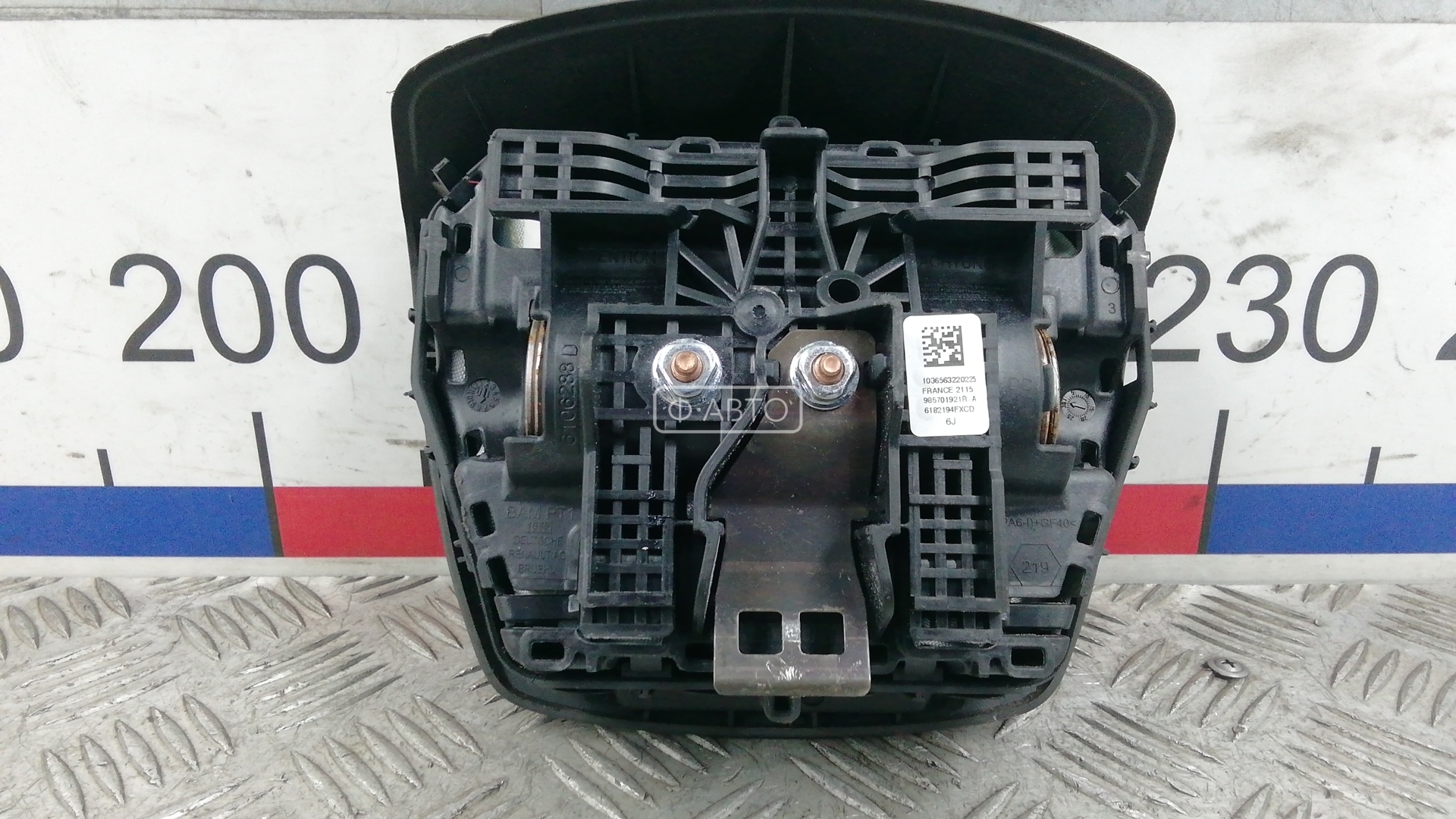 Подушка безопасности в рулевое колесо Renault Scenic 1 купить в России