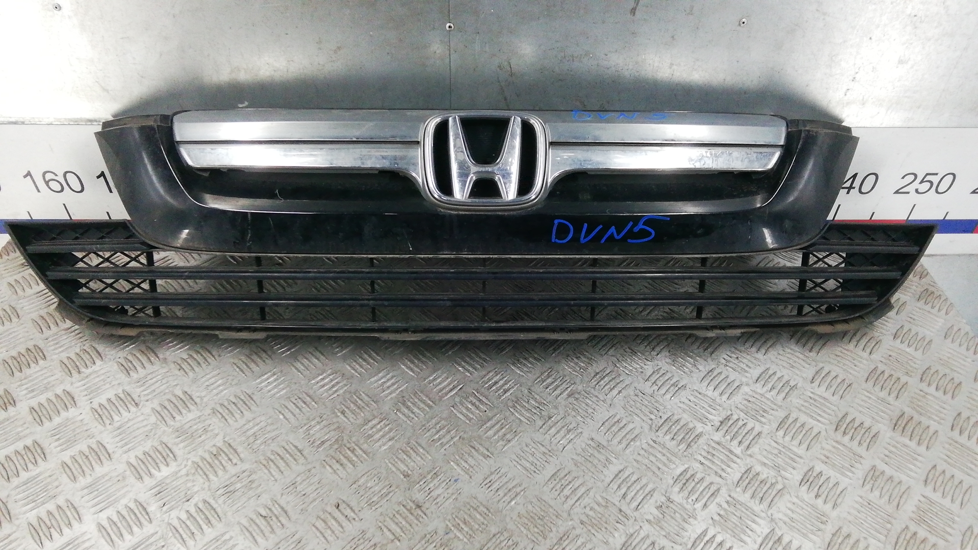 Решетка радиатора Honda CRV 3 купить в России