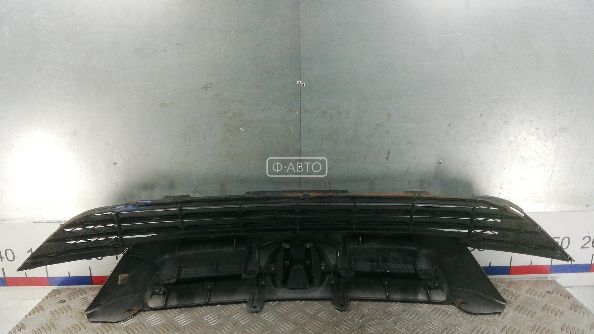 Решетка радиатора Honda CRV 3 купить в Беларуси