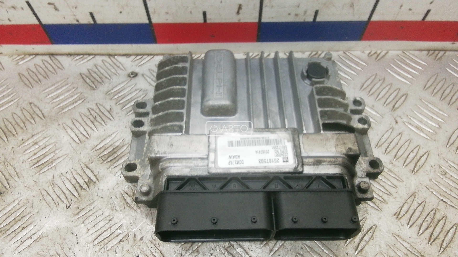 Блок управления ЭБУ (двигателя) - Chevrolet Orlando (2011-2015)