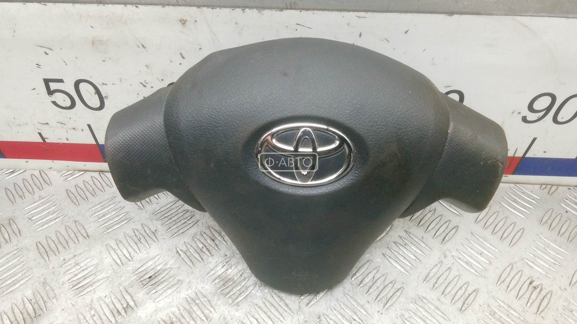 Подушка безопасности (Airbag) водителя - Toyota Corolla E15 (2006-2013)