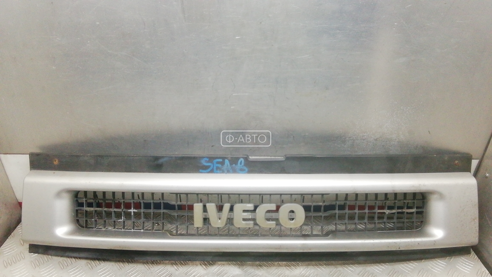 Решетка радиатора (капота) - Iveco Daily 3 (2000-2006)