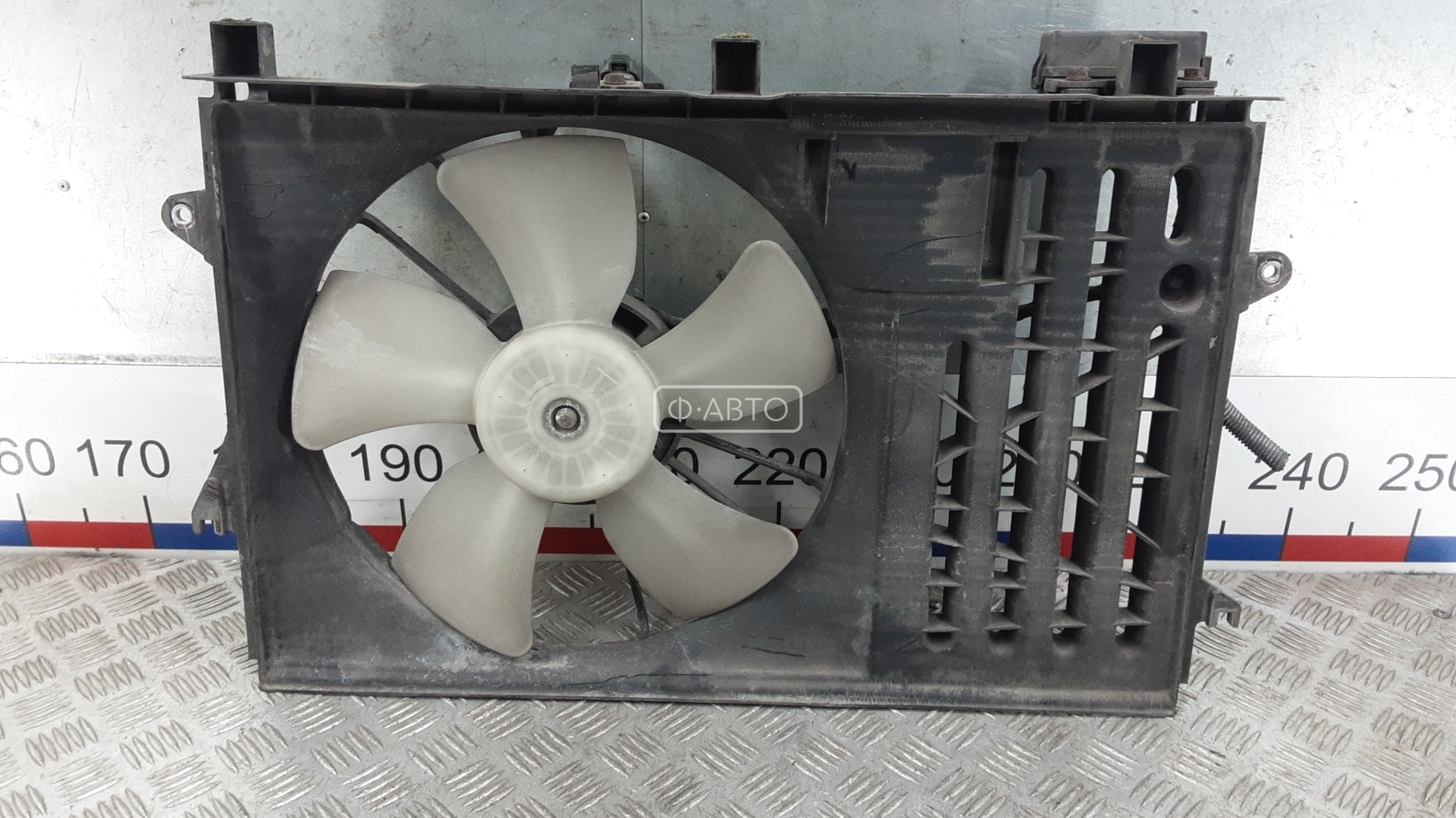 Вентилятор радиатора основного - Toyota Corolla E12 (2001-2006)