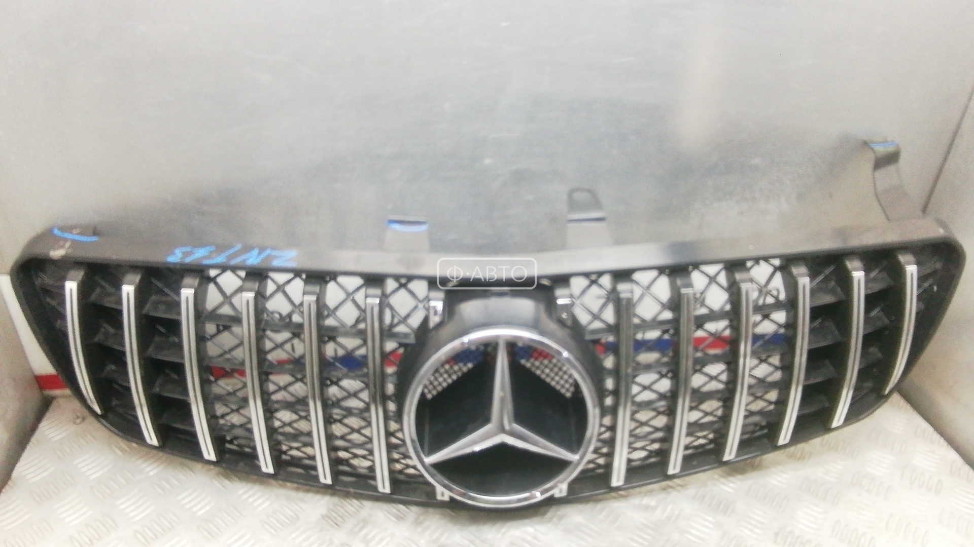 Решетка радиатора (капота) - Mercedes R W251 (2005-2010)