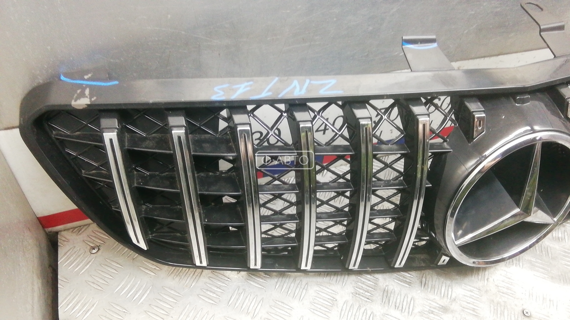 Решетка радиатора Mercedes R-Class (W251) купить в Беларуси