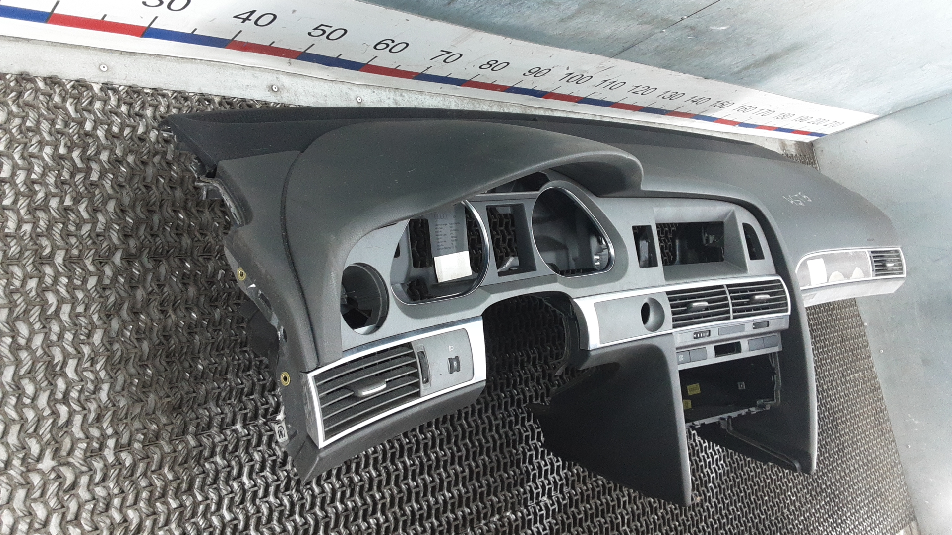 Торпедо (панель передняя) Audi A6 C5 купить в России