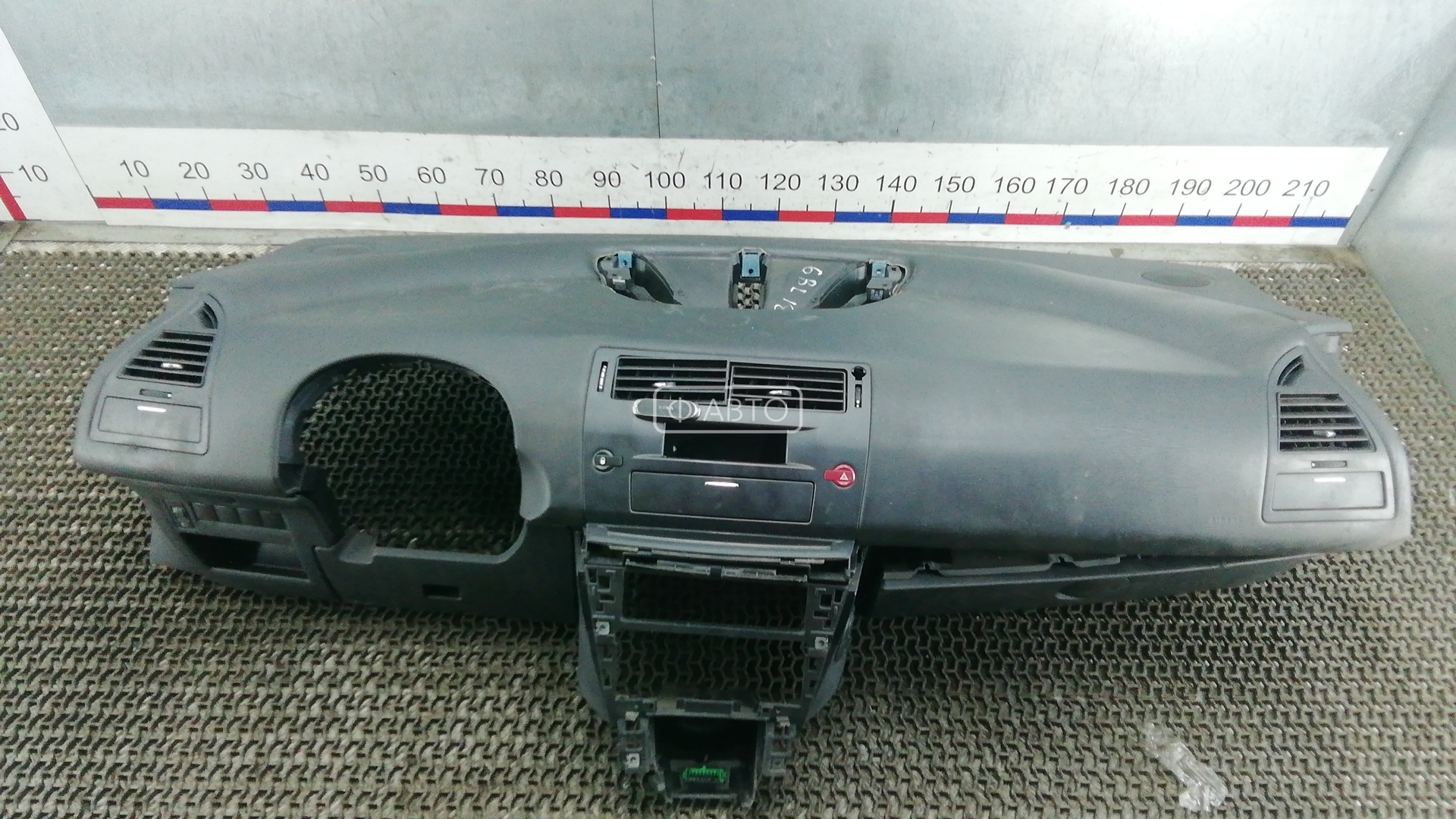 Торпедо (панель передняя) Citroen C4 1 купить в Беларуси