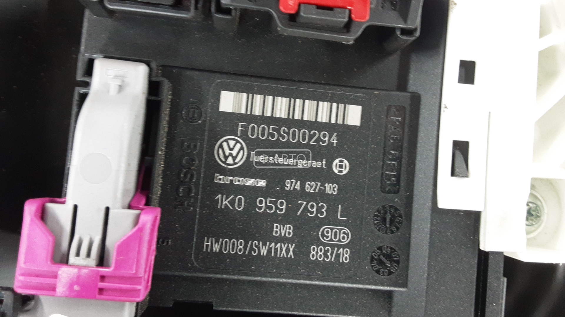 Стеклоподъемник механический двери передней правой Volkswagen Passat 6 купить в России