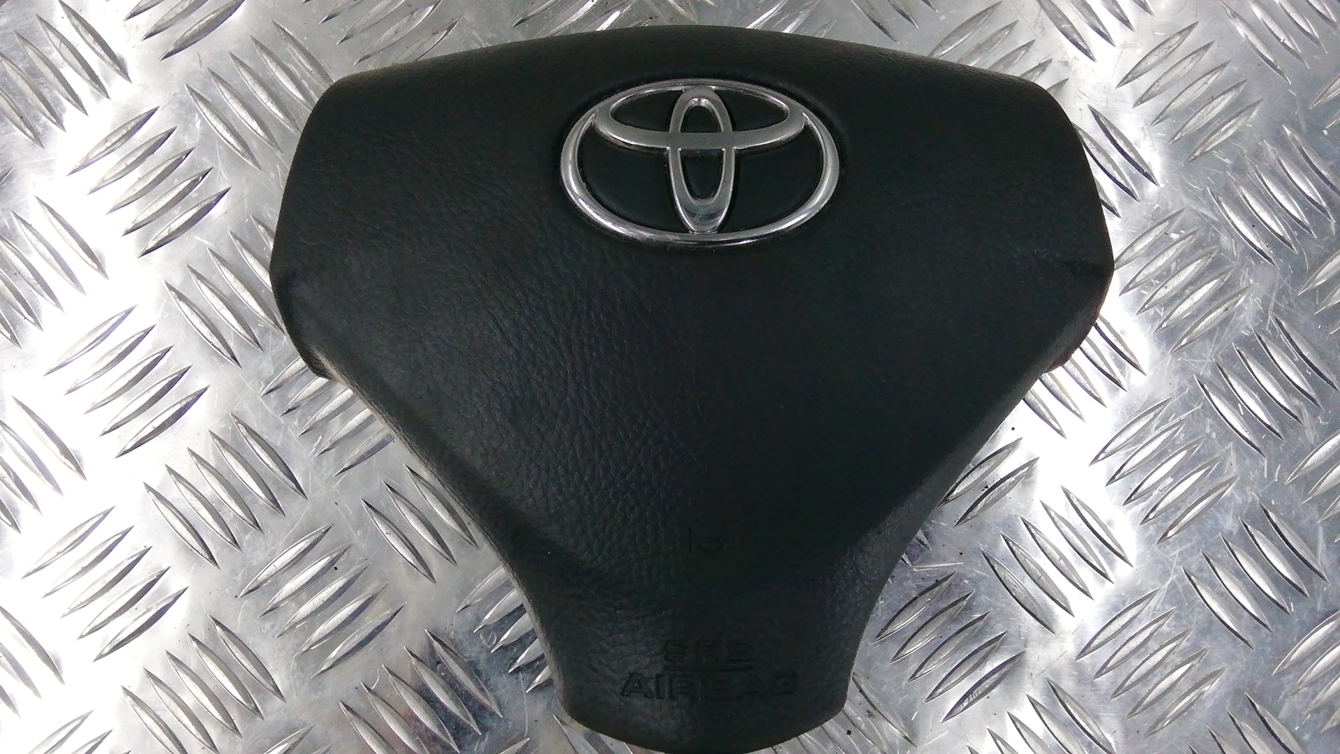 Подушка безопасности в рулевое колесо Toyota Corolla Verso купить в России