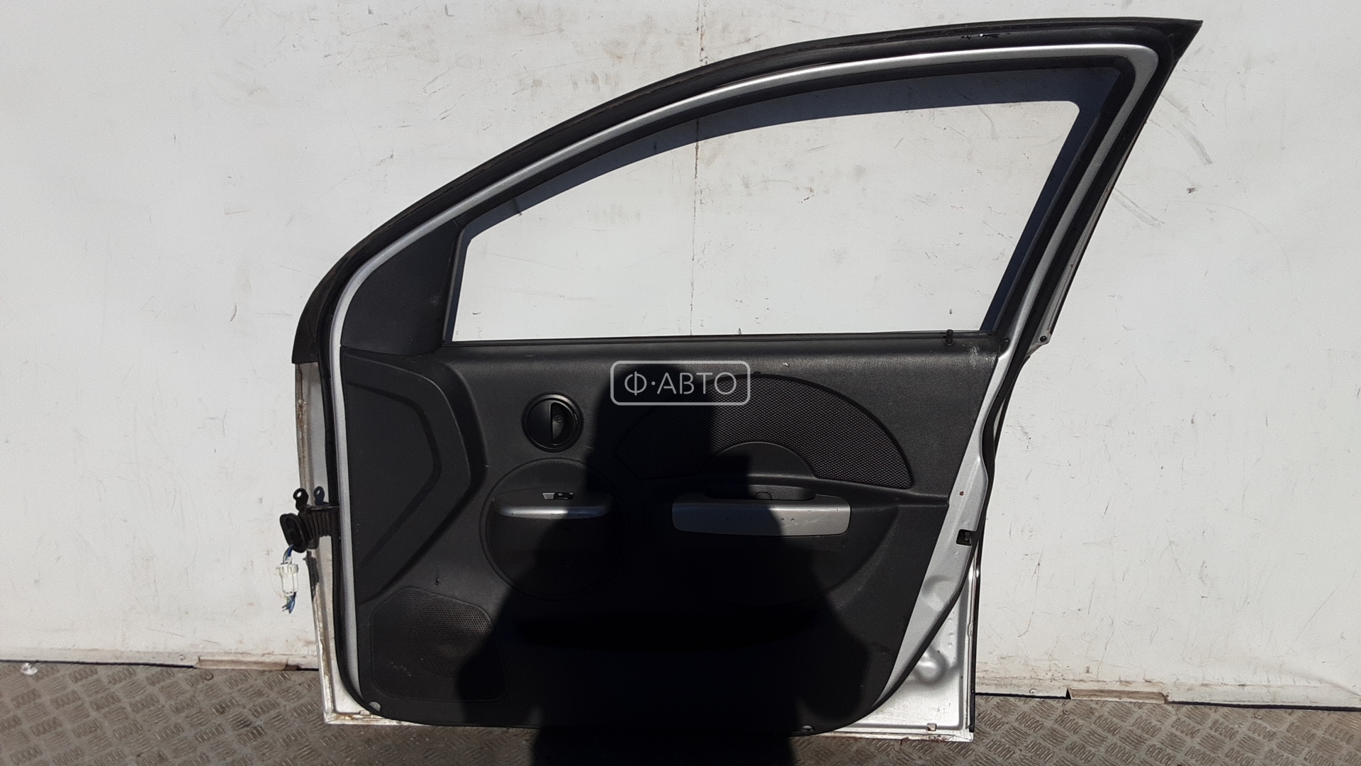 Дверь передняя правая Chevrolet Kalos (T200) купить в Беларуси