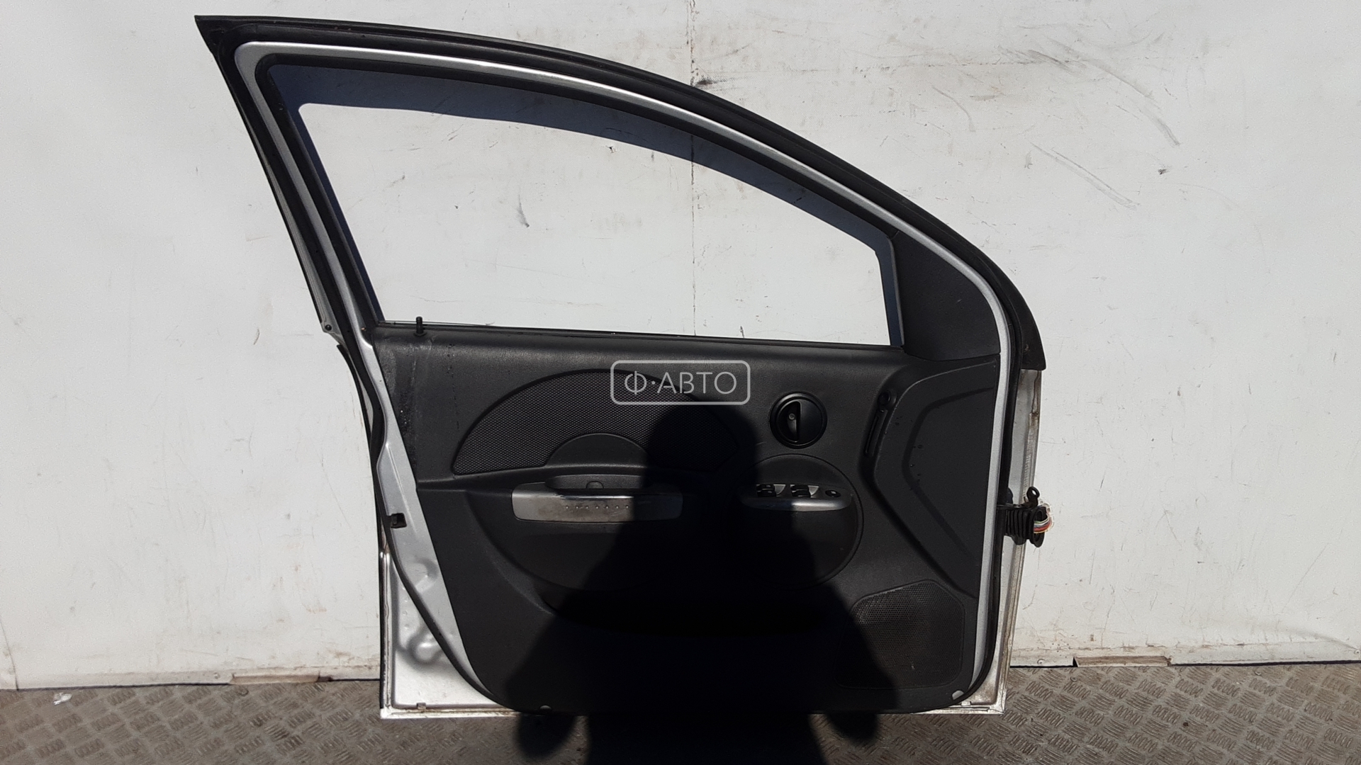 Дверь передняя левая Chevrolet Kalos (T200) купить в Беларуси