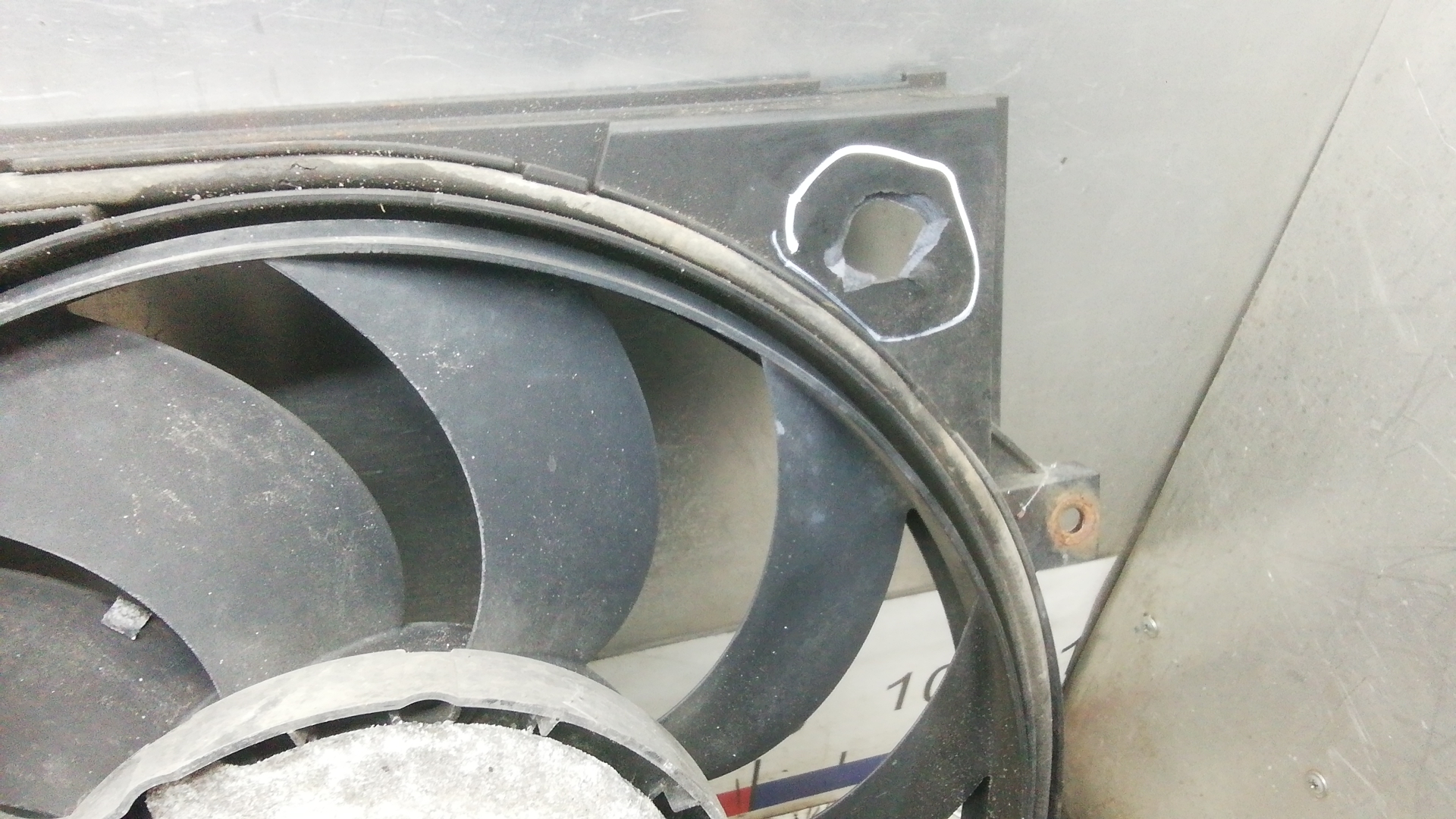 Вентилятор радиатора основного Volkswagen Phaeton купить в России