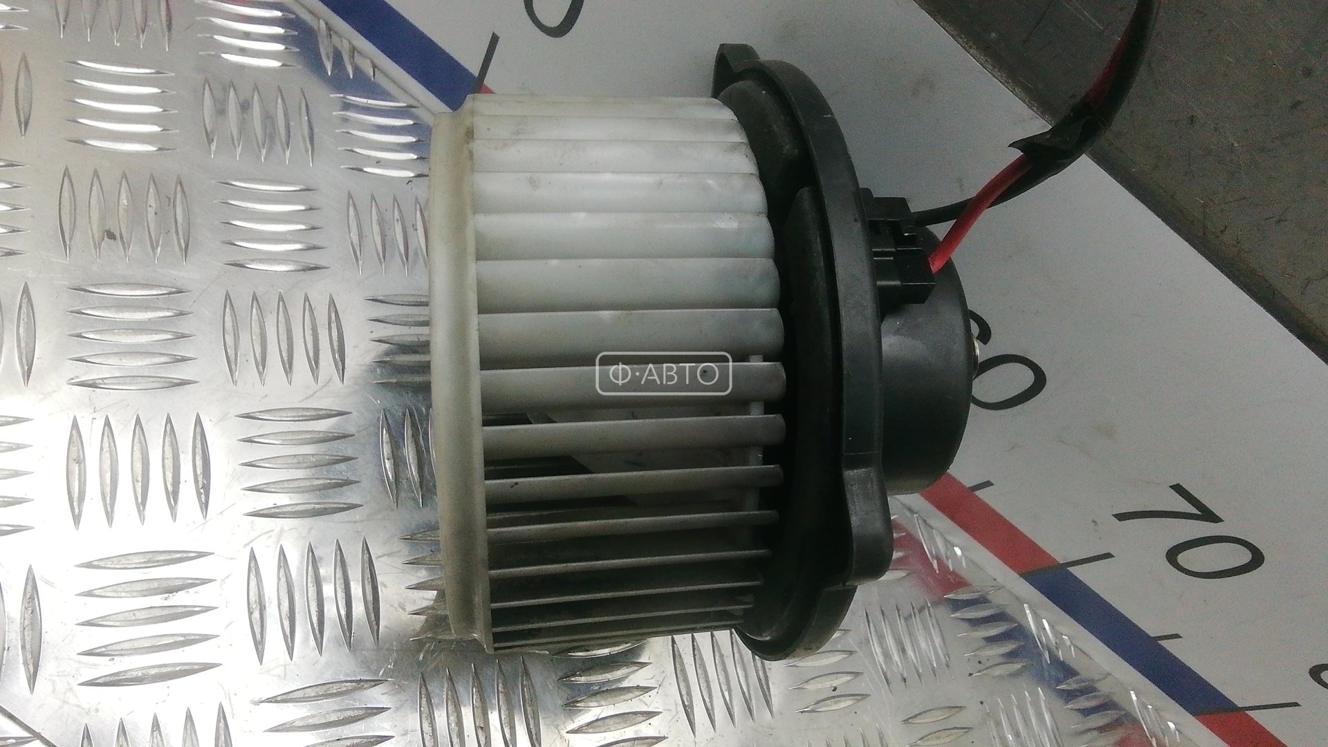 Моторчик печки (вентилятор отопителя) SsangYong Rexton 1 (Y200) купить в России