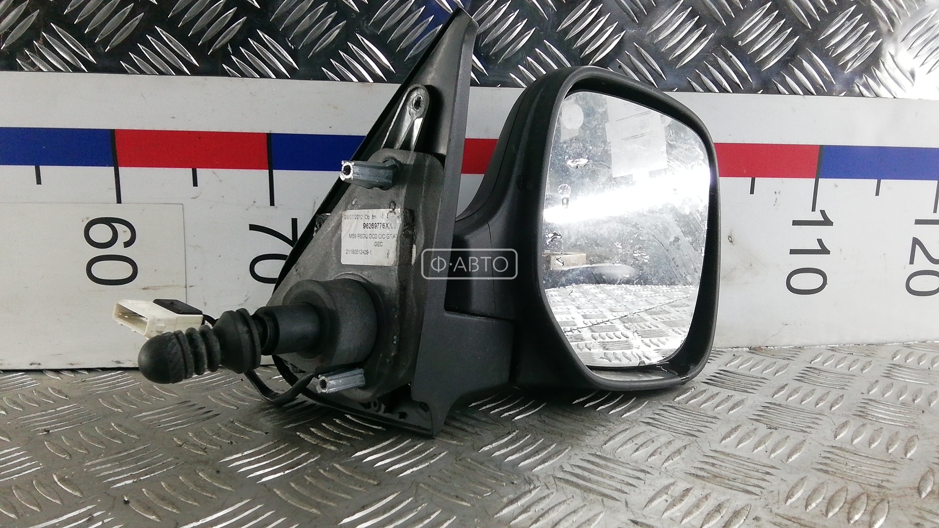 Зеркало боковое правое Citroen Berlingo 1 купить в России