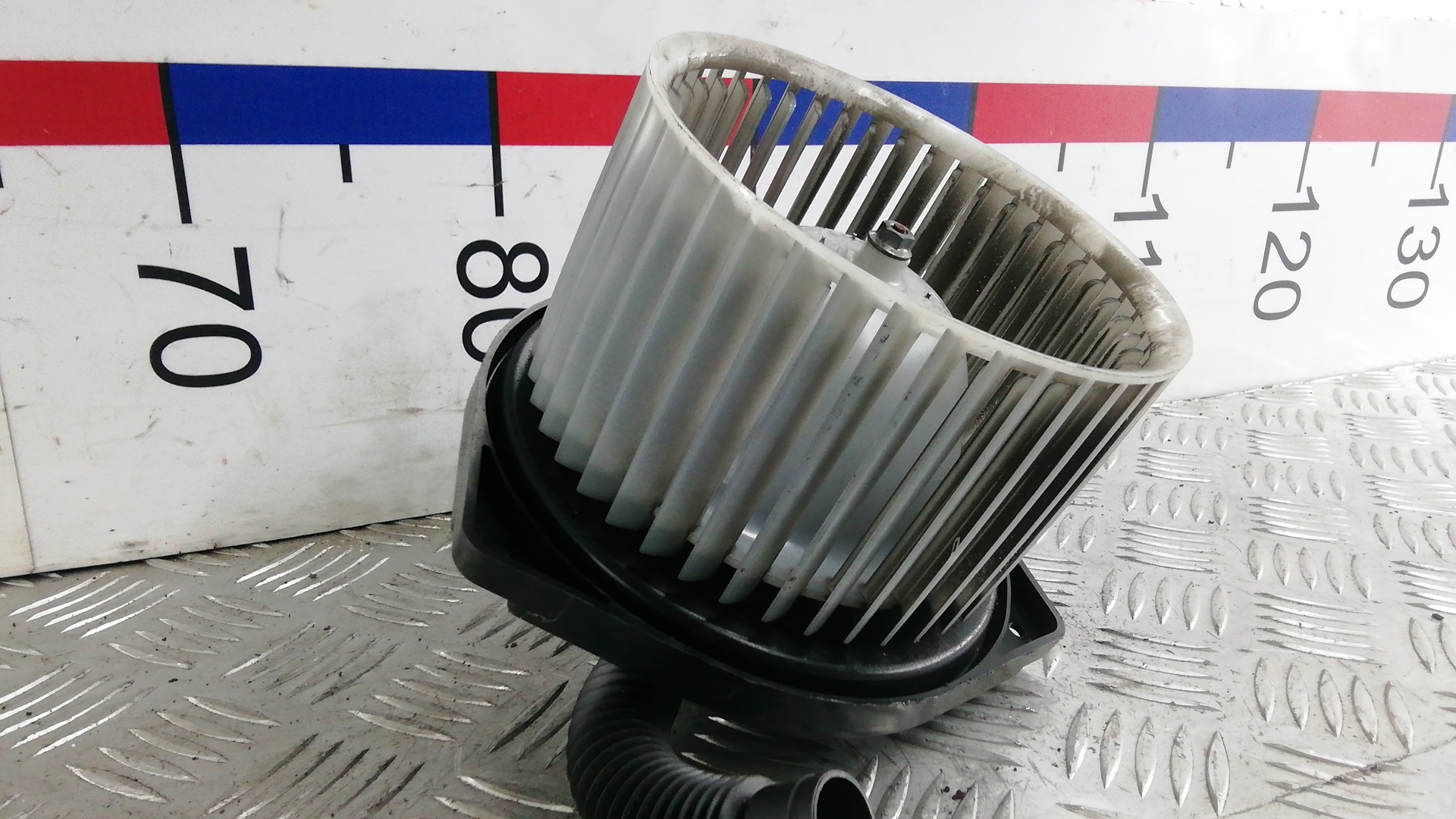 Моторчик печки (вентилятор отопителя) Citroen C-Crosser купить в России