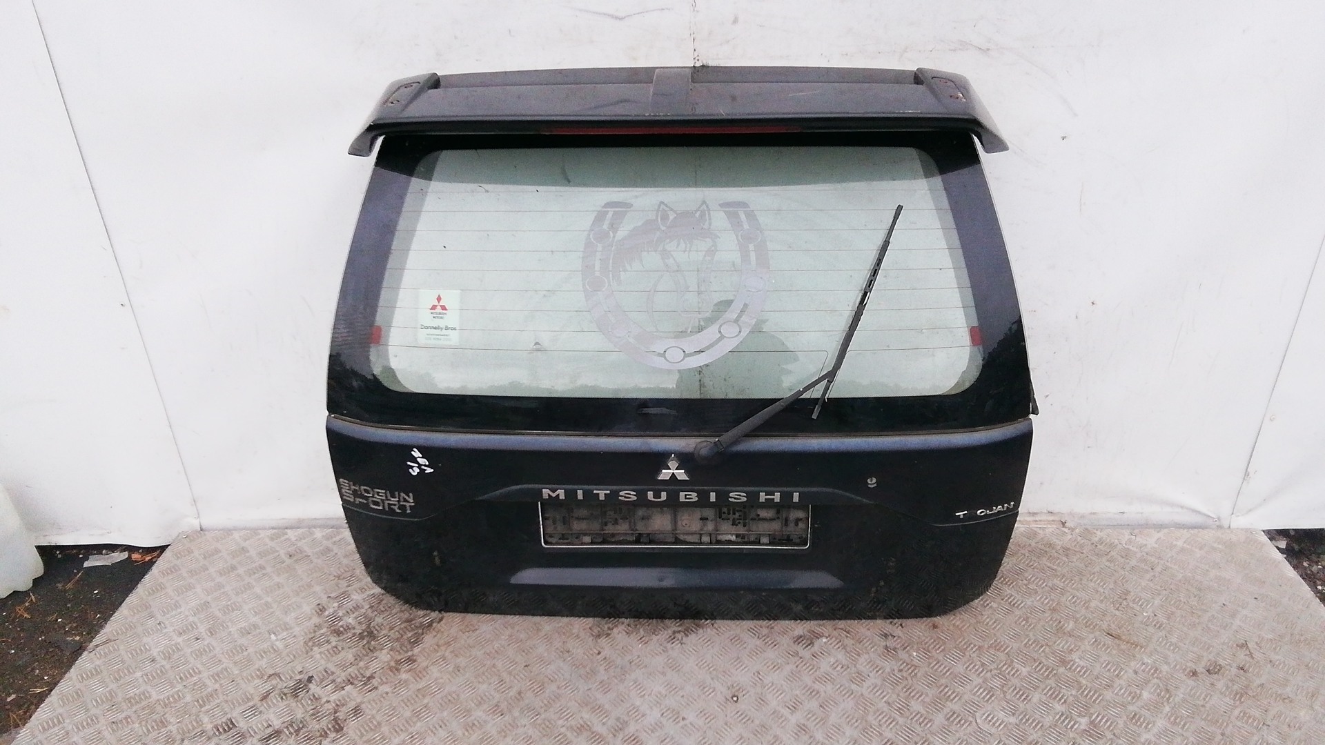 Крышка (дверь) багажника Mitsubishi Pajero Sport 1 купить в России