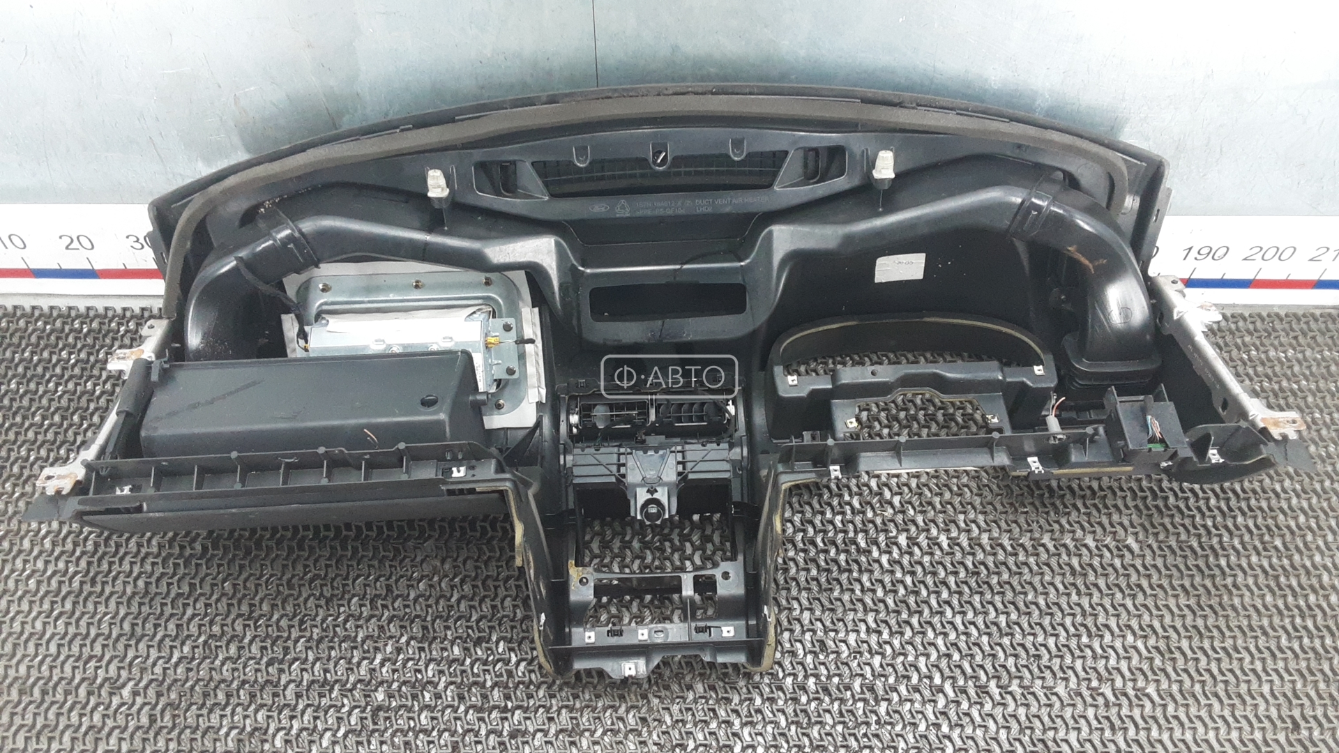 Торпедо (панель передняя) Ford Mondeo 2 купить в Беларуси