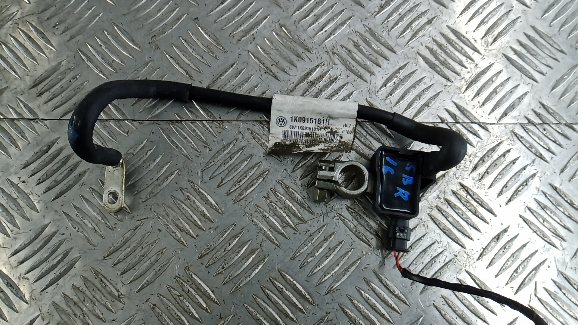 Клемма аккумулятора минус - Skoda Yeti (2009-2014)
