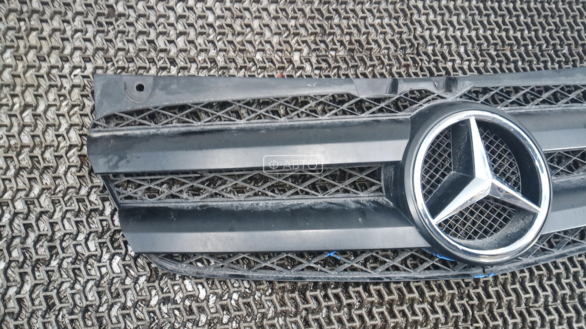 Решетка радиатора Mercedes Vito (W639) купить в России