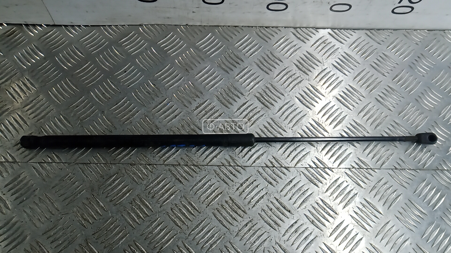 Амортизатор багажника - Skoda Octavia A5 (2004-2013)