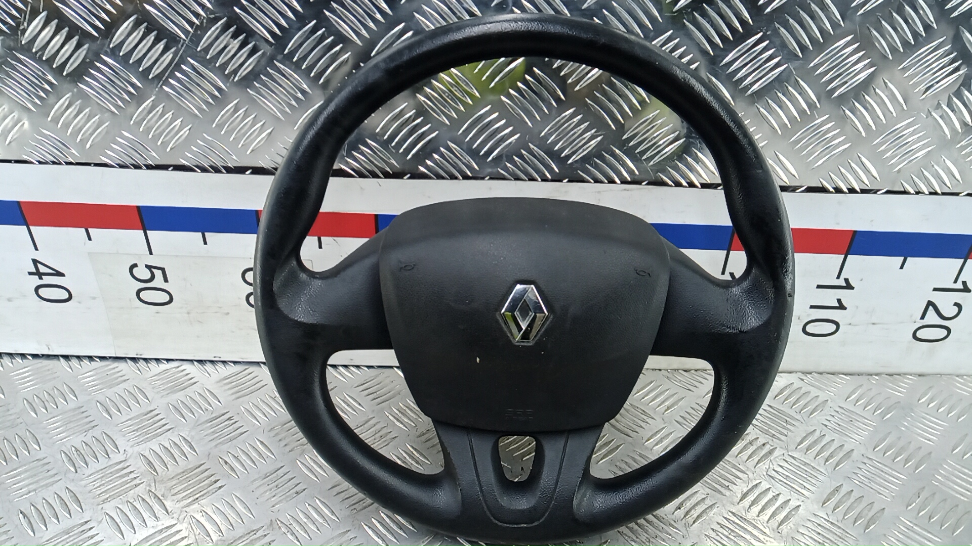 Руль - Renault Scenic (2009-2012)