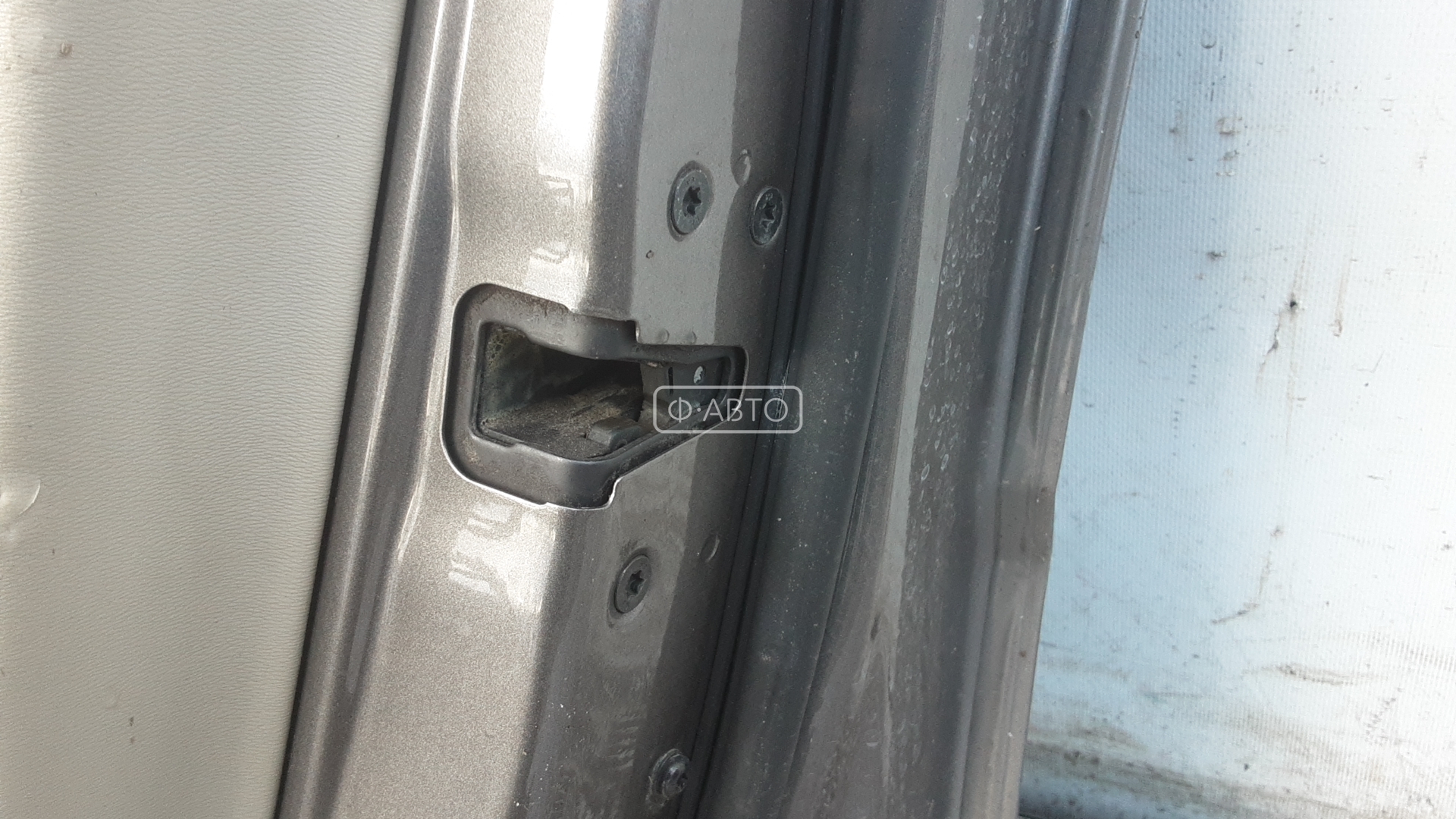 Дверь передняя правая Volvo XC70 2 купить в Беларуси