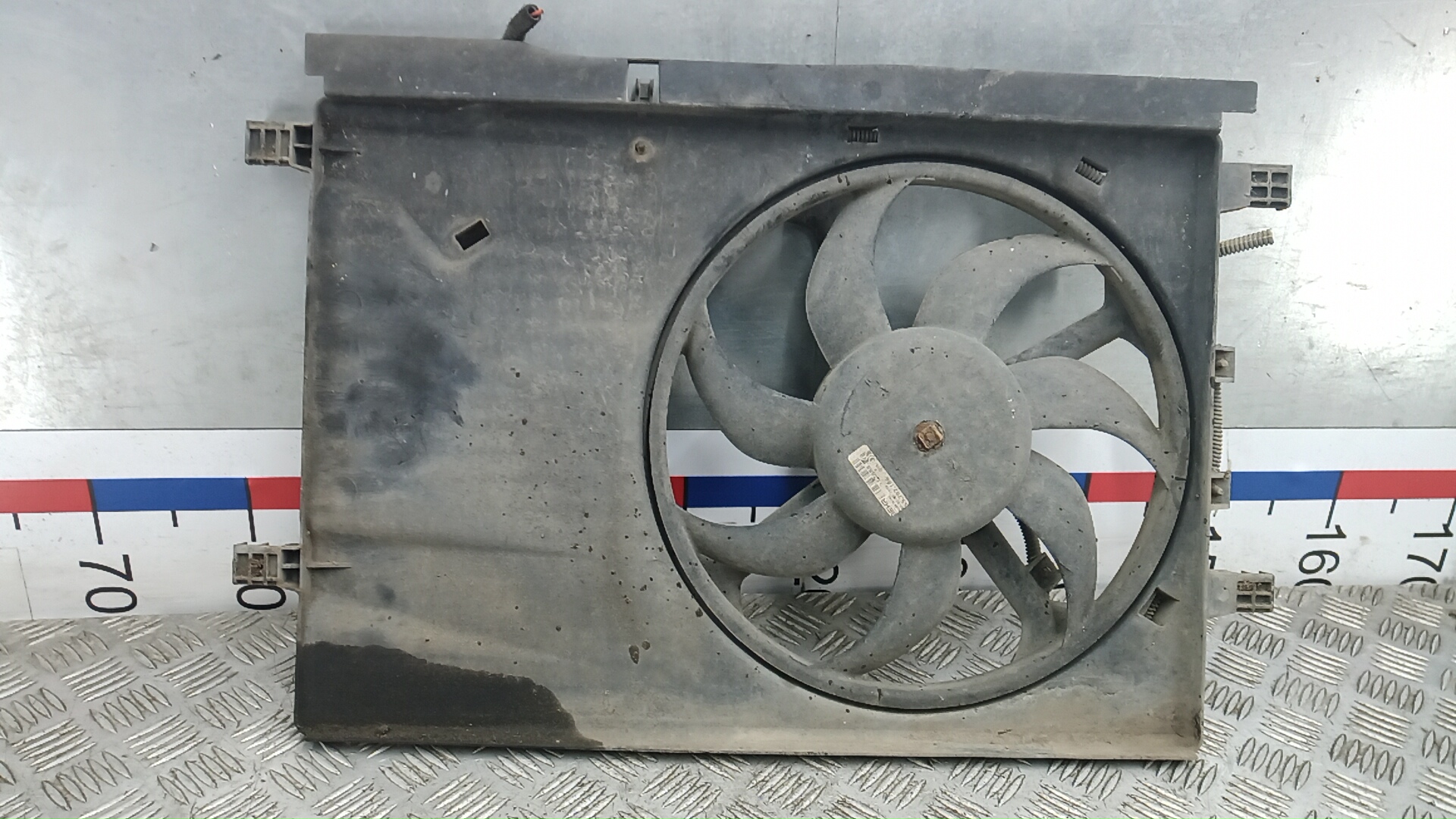 Вентилятор радиатора основного Opel Corsa B купить в России