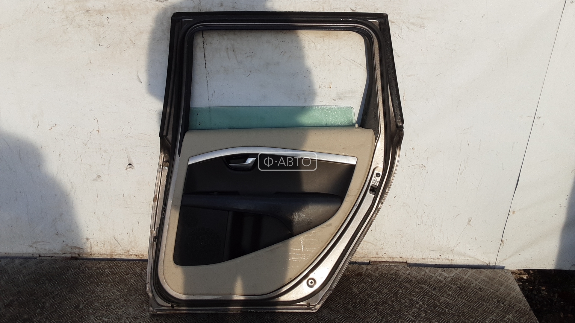Дверь задняя правая Volvo XC70 2 купить в Беларуси