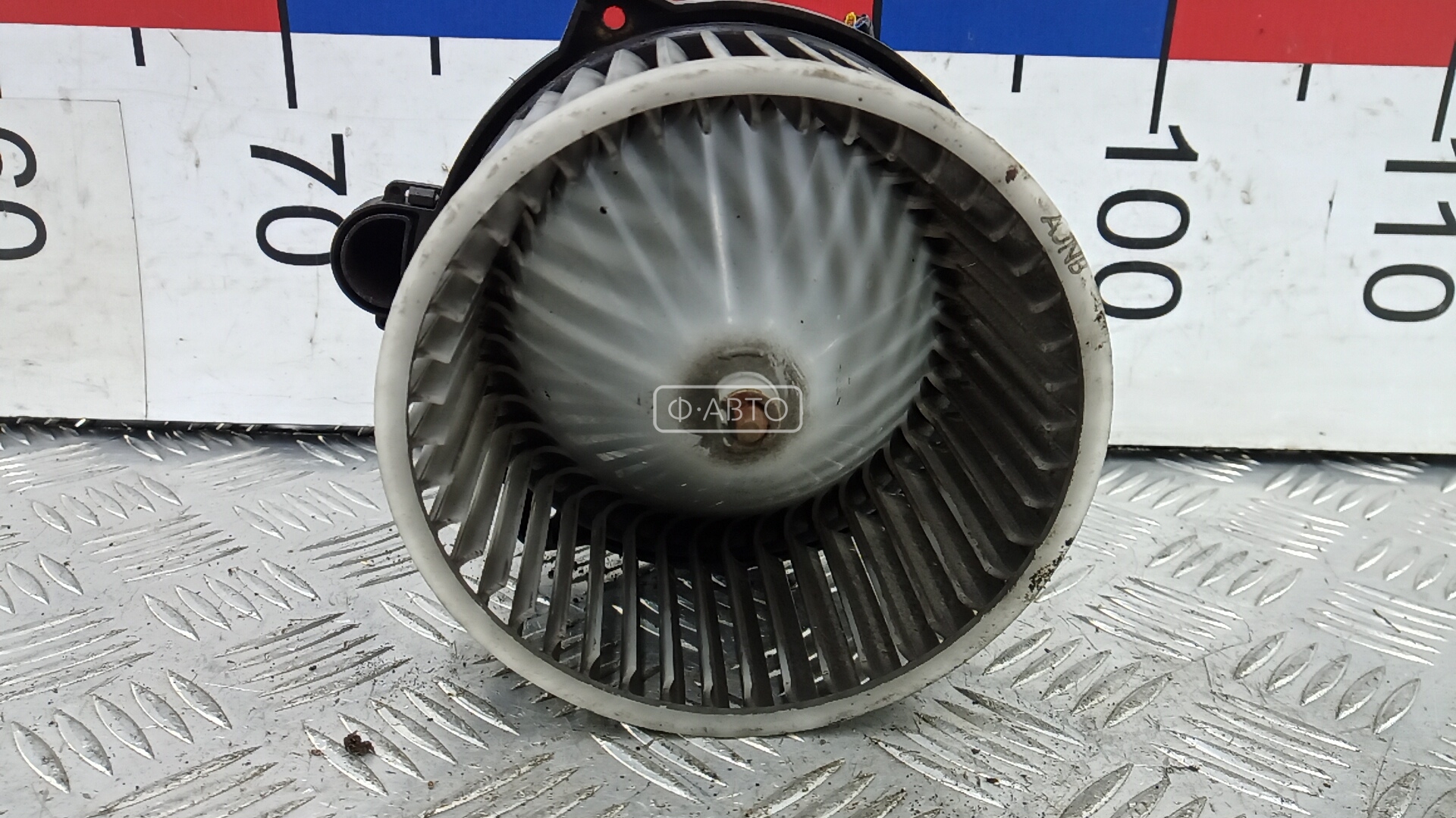Моторчик печки (вентилятор отопителя) Kia Sorento 1 купить в России