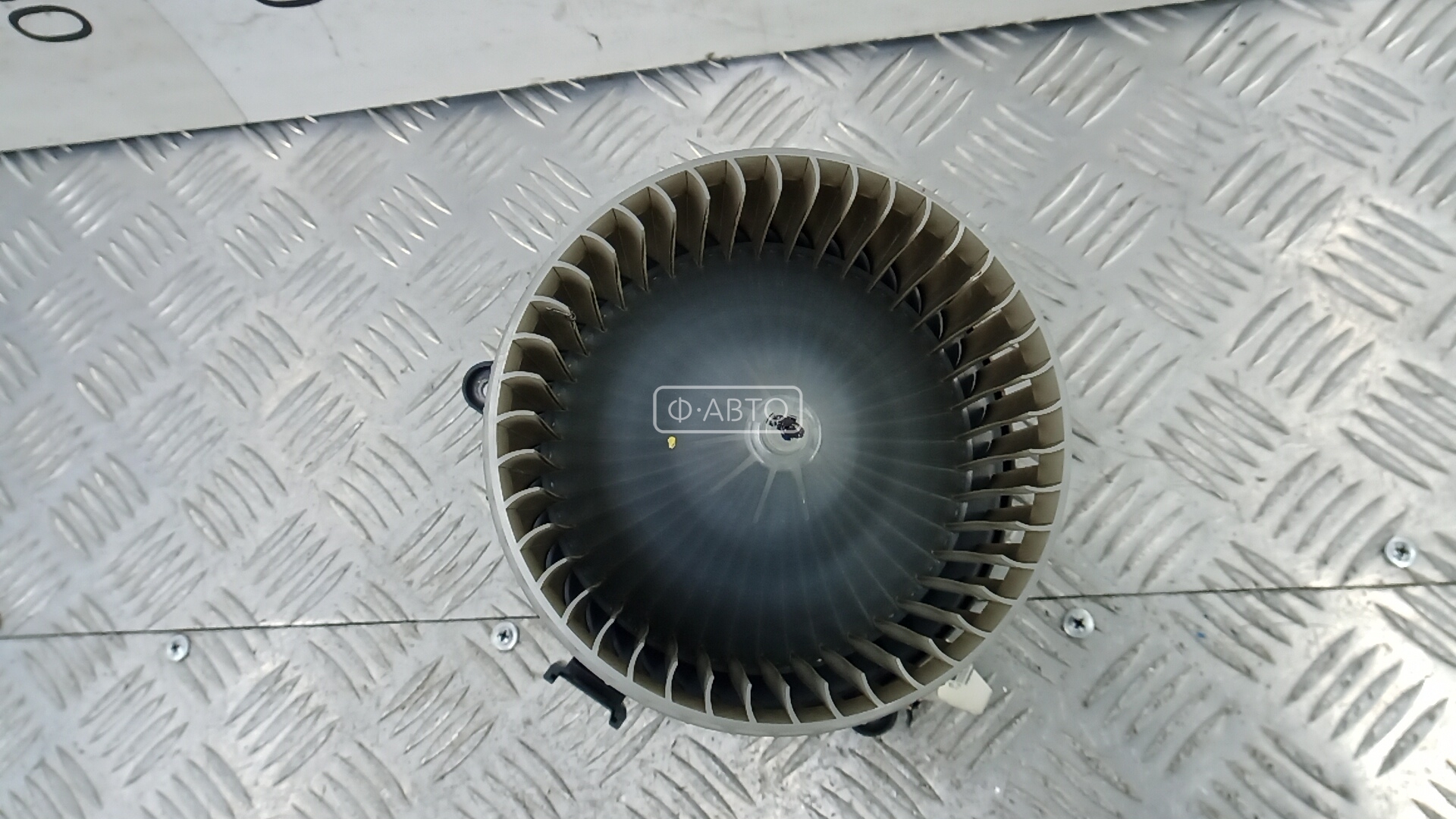 Моторчик печки (вентилятор отопителя) Chevrolet Cruze 2 (J300) купить в России