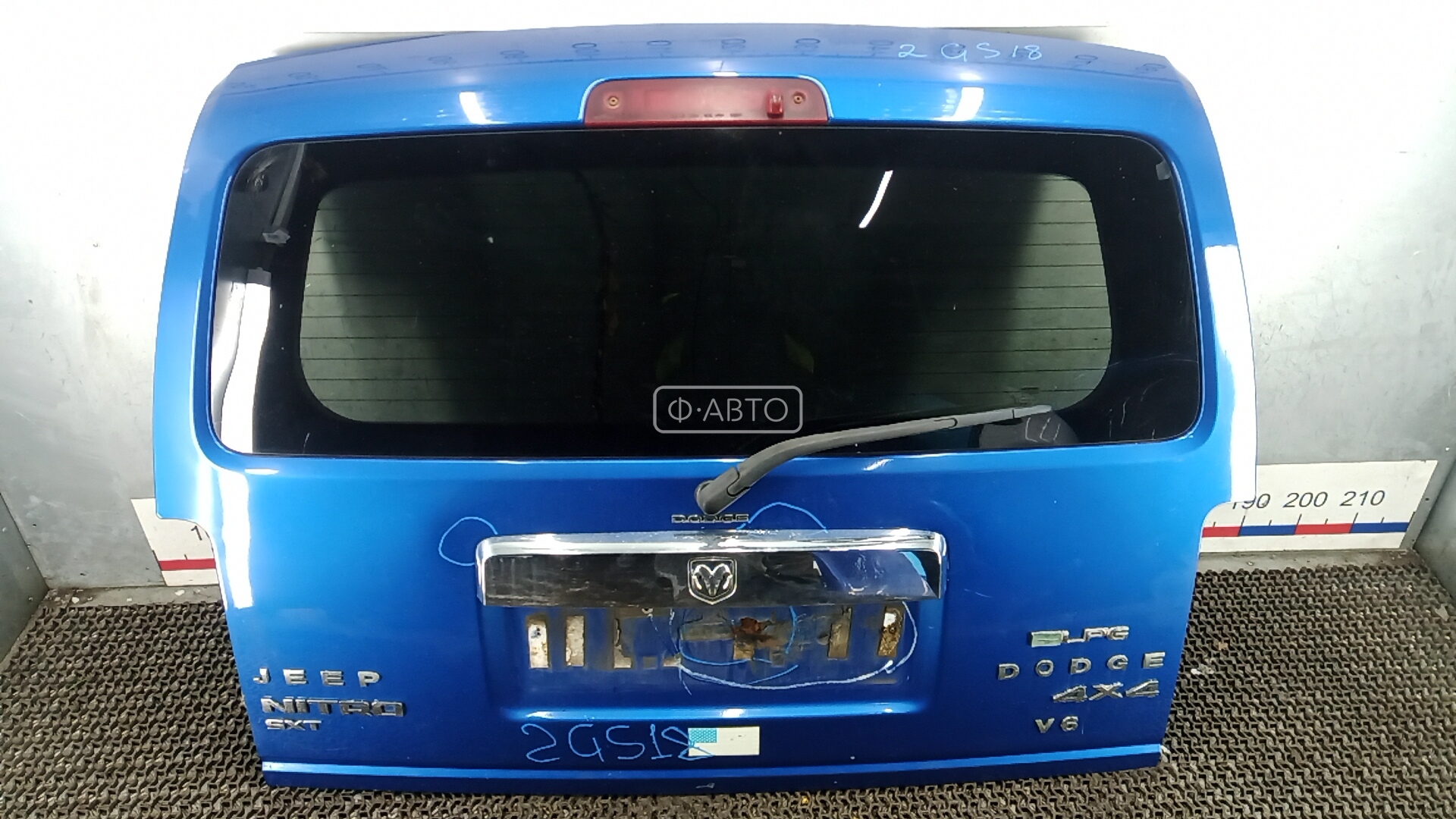 Крышка багажника - Dodge Nitro