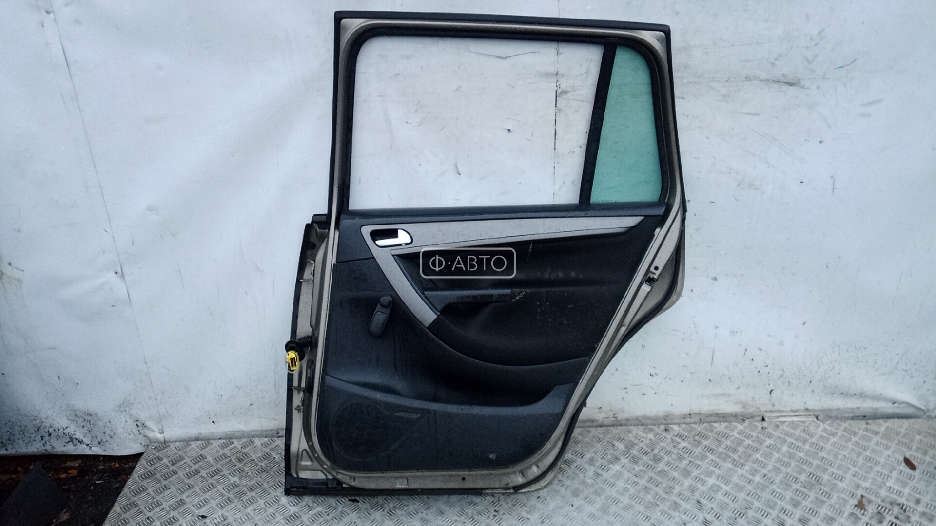 Дверь задняя правая Citroen C4 Grand Picasso 1 купить в России