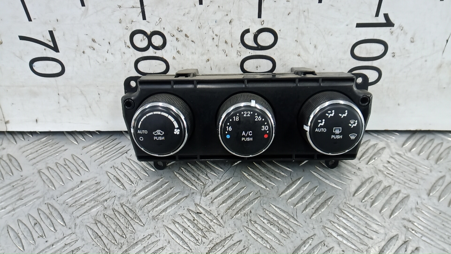 Блок управления климат-контроля - Jeep Compass (2006-2015)