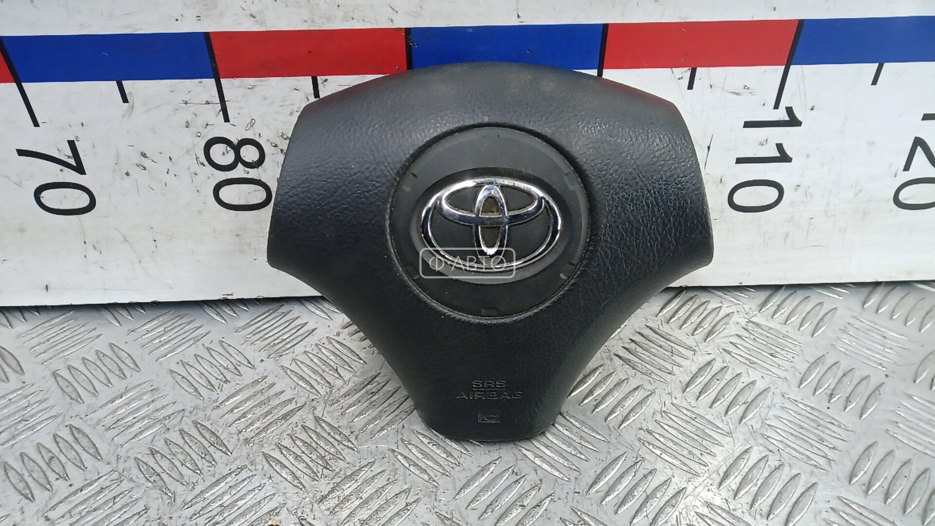 Подушка безопасности (Airbag) водителя - Toyota Corolla E12 (2001-2006)